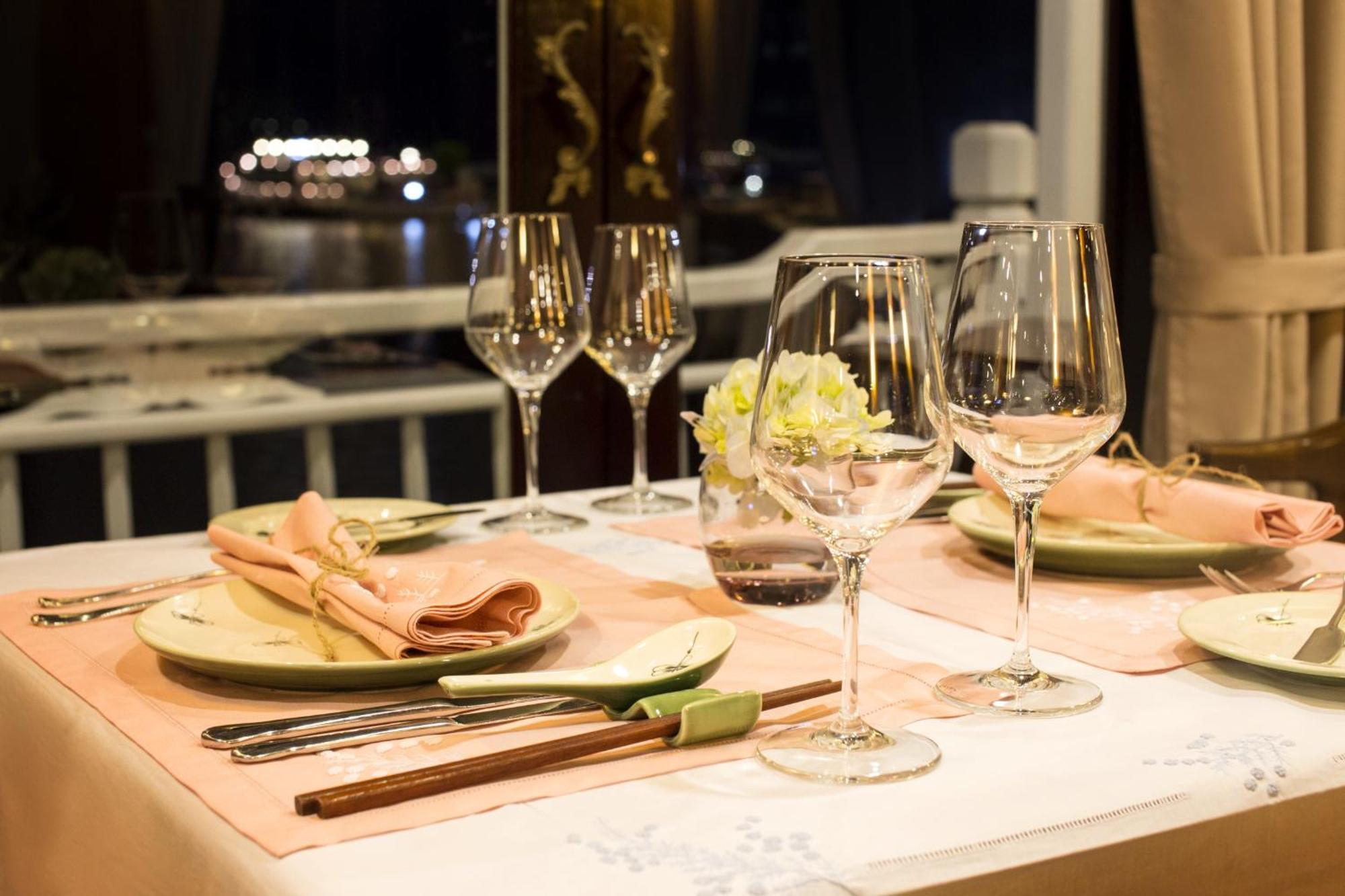 Hera Boutique Cruise Ha Long Bay Екстер'єр фото
