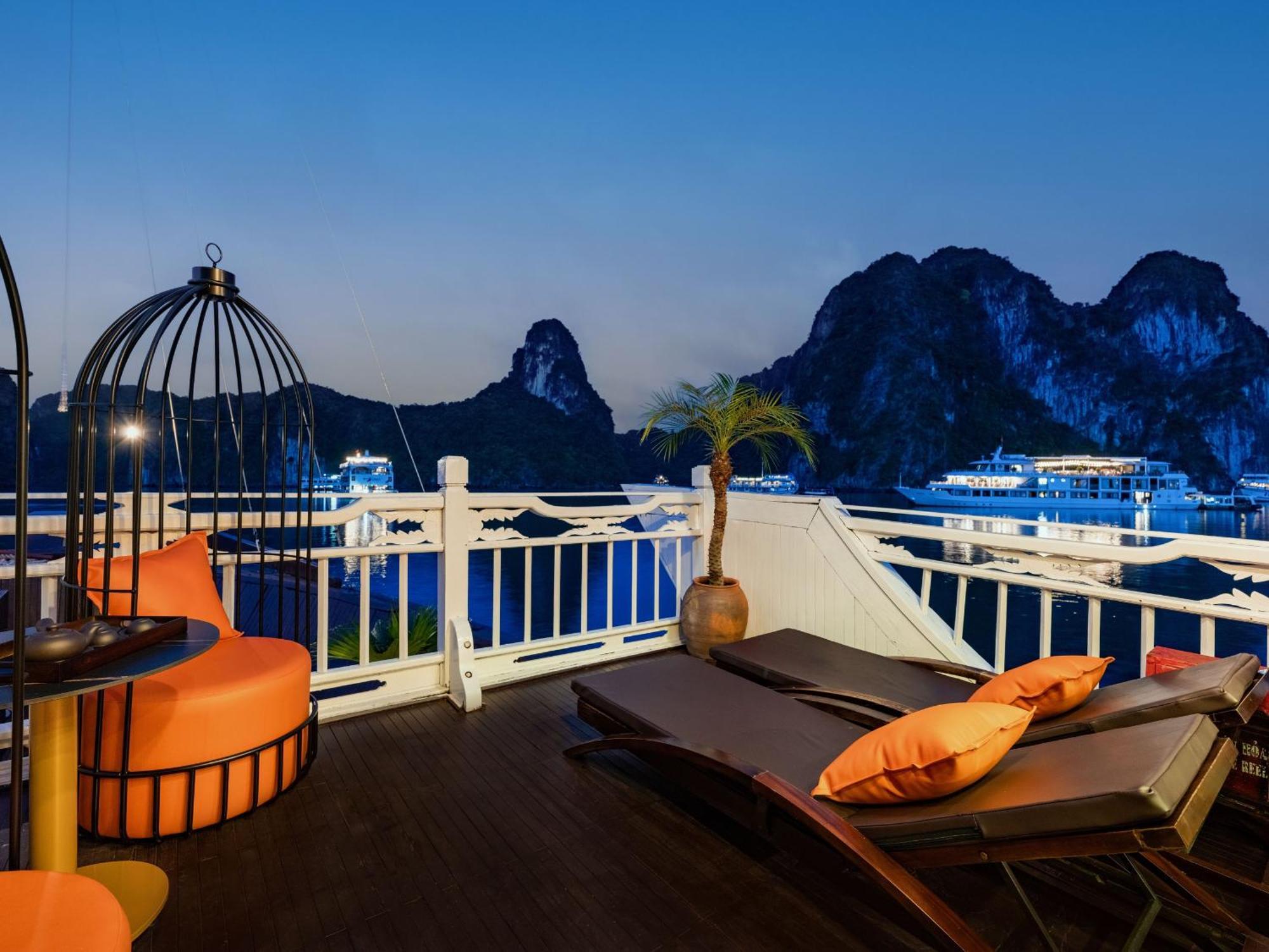 Hera Boutique Cruise Ha Long Bay Екстер'єр фото