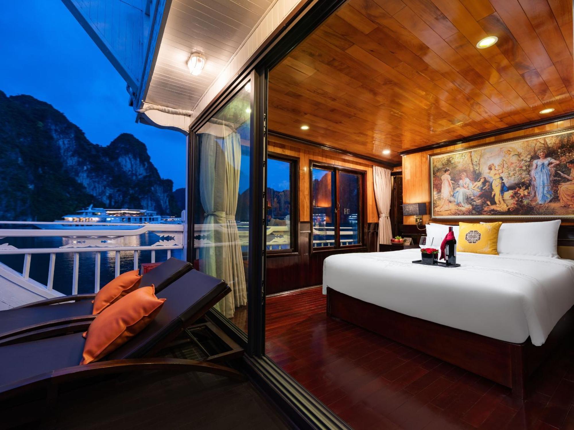 Hera Boutique Cruise Ha Long Bay Екстер'єр фото